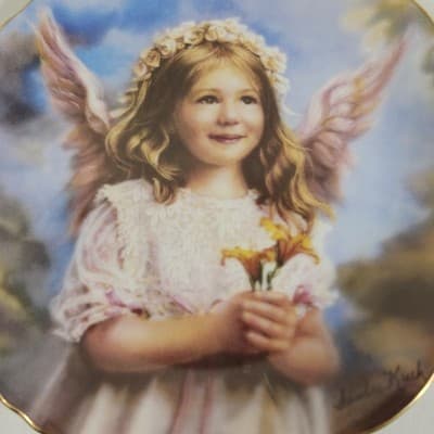 Angel Of Peace Sandra Kuck 7.5" Plate Moments at Home Bradford Exchange - Thumbnail 2