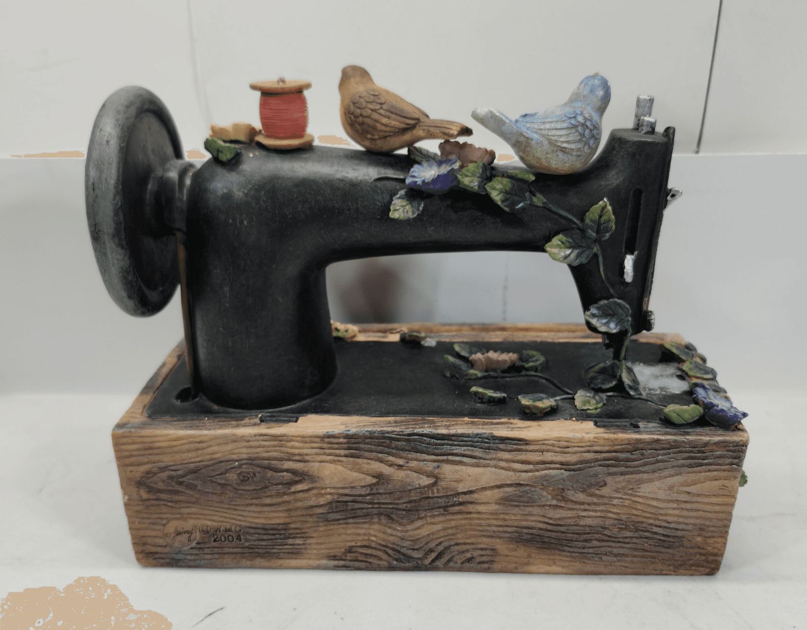 Antique Sewing Machine Display Floral Bird Theme Storage Tray Home Decor - Thumbnail 7