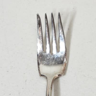 Vintage Old Colony 1847 Rogers Bros Silverplated Fork 6" - Thumbnail 2