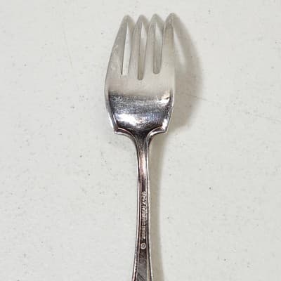 Vintage Old Colony 1847 Rogers Bros Silverplated Fork 6" - Thumbnail 5