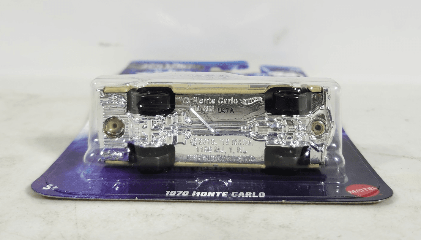 Hot Wheels Fast & Furious 1970 Chevrolet Monte Carlo Tokyo Drift Car Toy NEW - Thumbnail 4