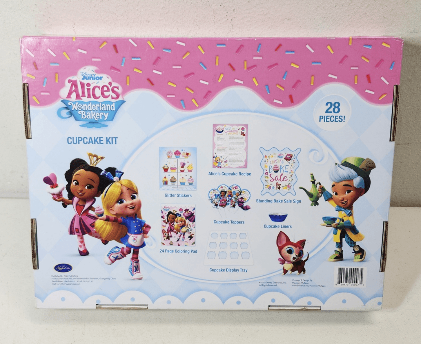 Disney Alice's Wonderland Bakery 28 Piece Cupcake Kit w/ Cupcake Recipe - Thumbnail 7