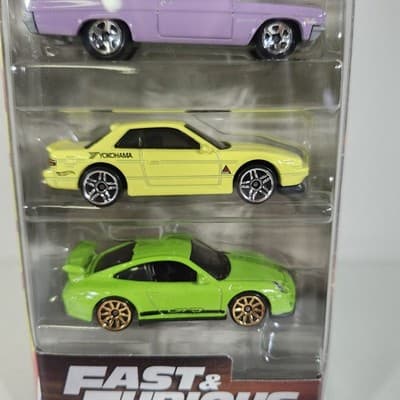2025 Hot Wheels Fast & Furious 5 Pack Charger Impala Porsche 911 Barracuda - Thumbnail 2