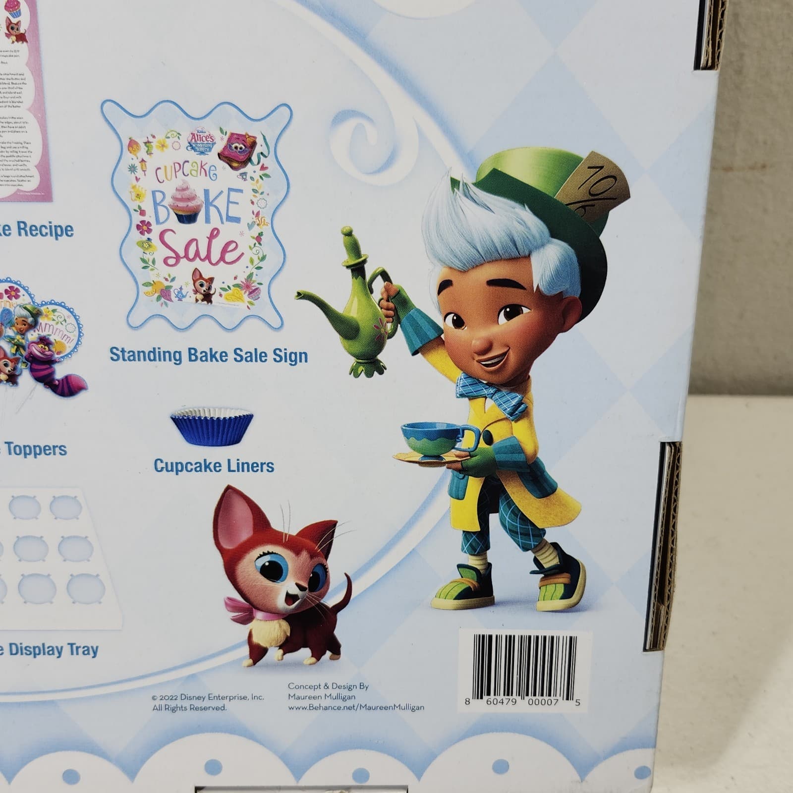 Disney Alice's Wonderland Bakery 28 Piece Cupcake Kit w/ Cupcake Recipe - Thumbnail 10
