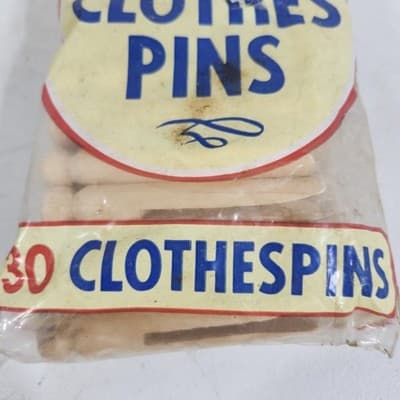 Vintage Wooden Clothespins Round Heads Pack of 30 New NOS - Thumbnail 3