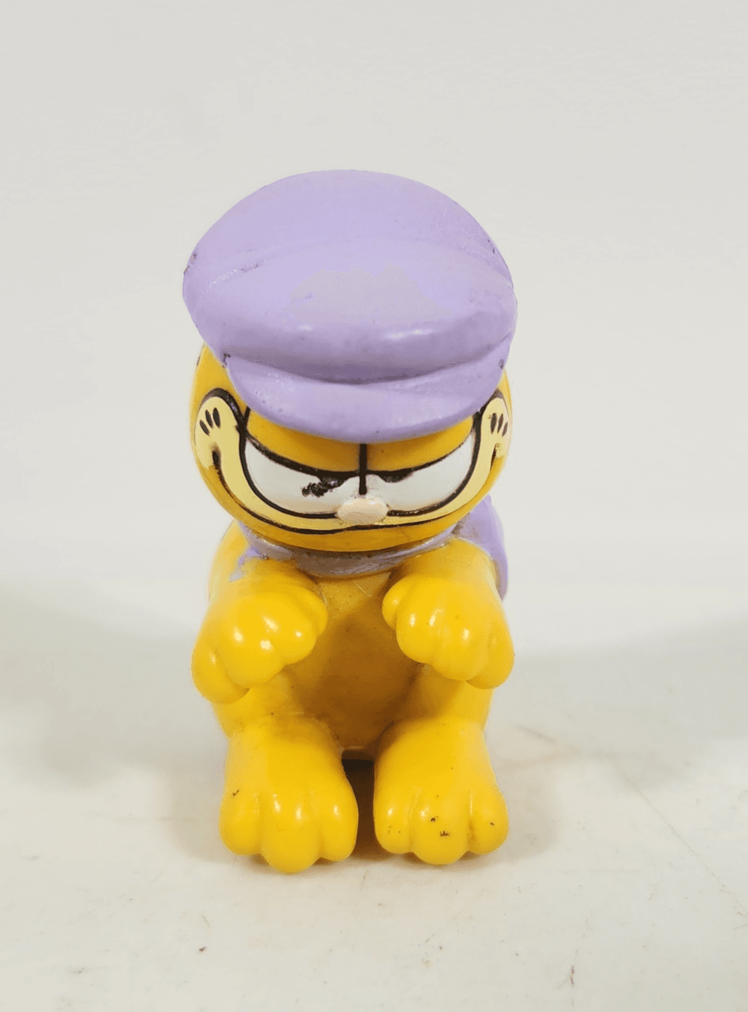 Garfield 2" PVC Figure Vintage 1981 United Feature Syndicate Beach Ball Gat Cap
