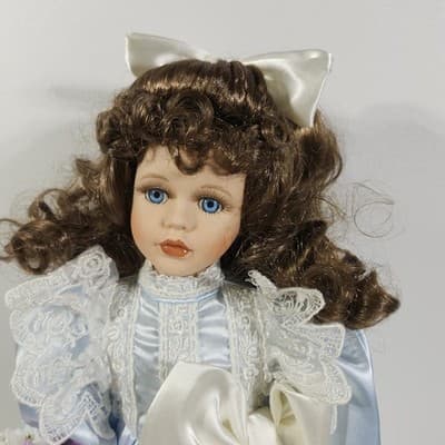 Vintage 1991 Seymour Mann Connoisseur Collection 16" Porcelain Doll W/Stand - Thumbnail 2