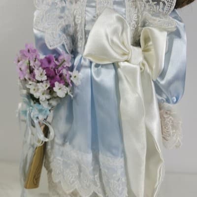 Vintage 1991 Seymour Mann Connoisseur Collection 16" Porcelain Doll W/Stand - Thumbnail 4
