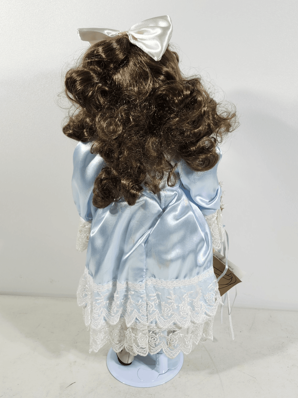 Vintage 1991 Seymour Mann Connoisseur Collection 16" Porcelain Doll W/Stand - Thumbnail 10