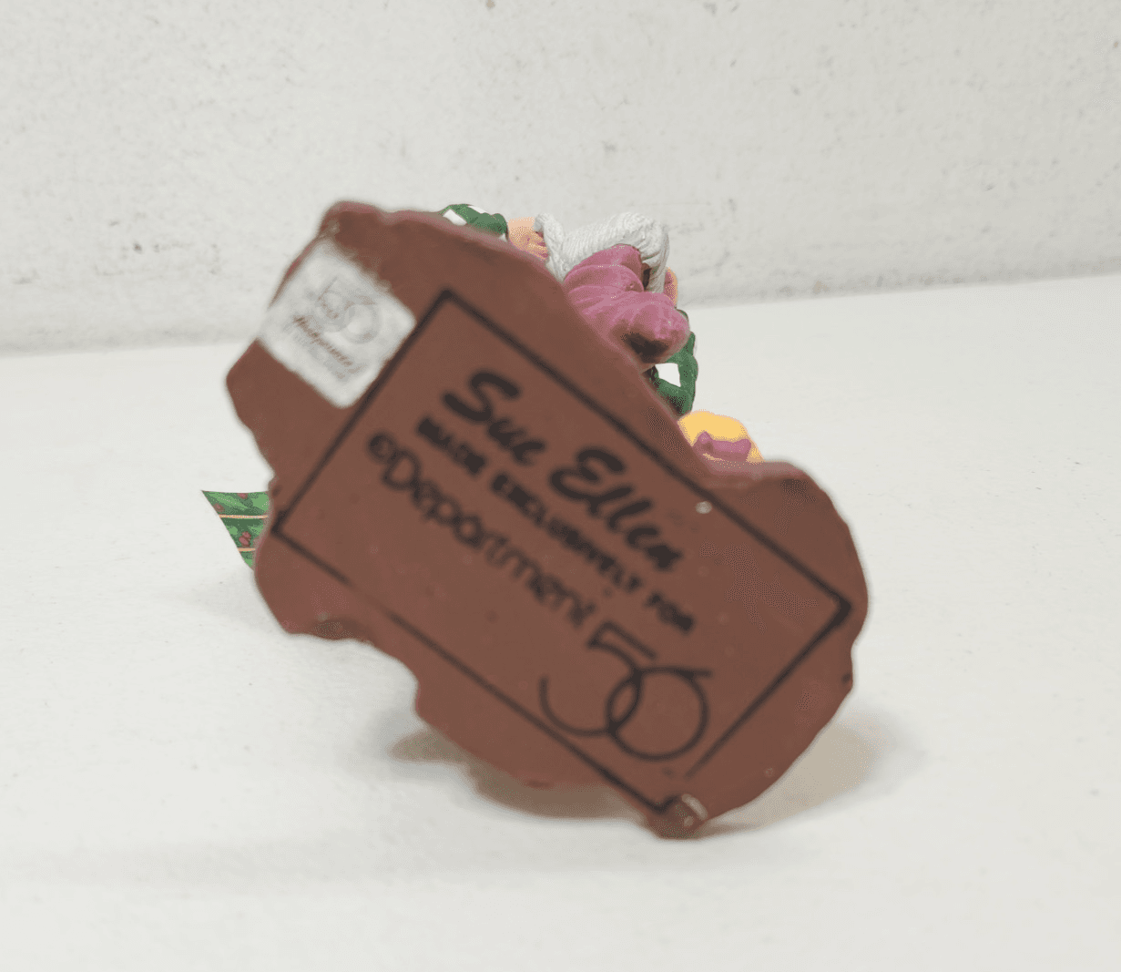 Dept 56 All Through The House Figurine Sue Ellen with Box Home Decor - Thumbnail 8