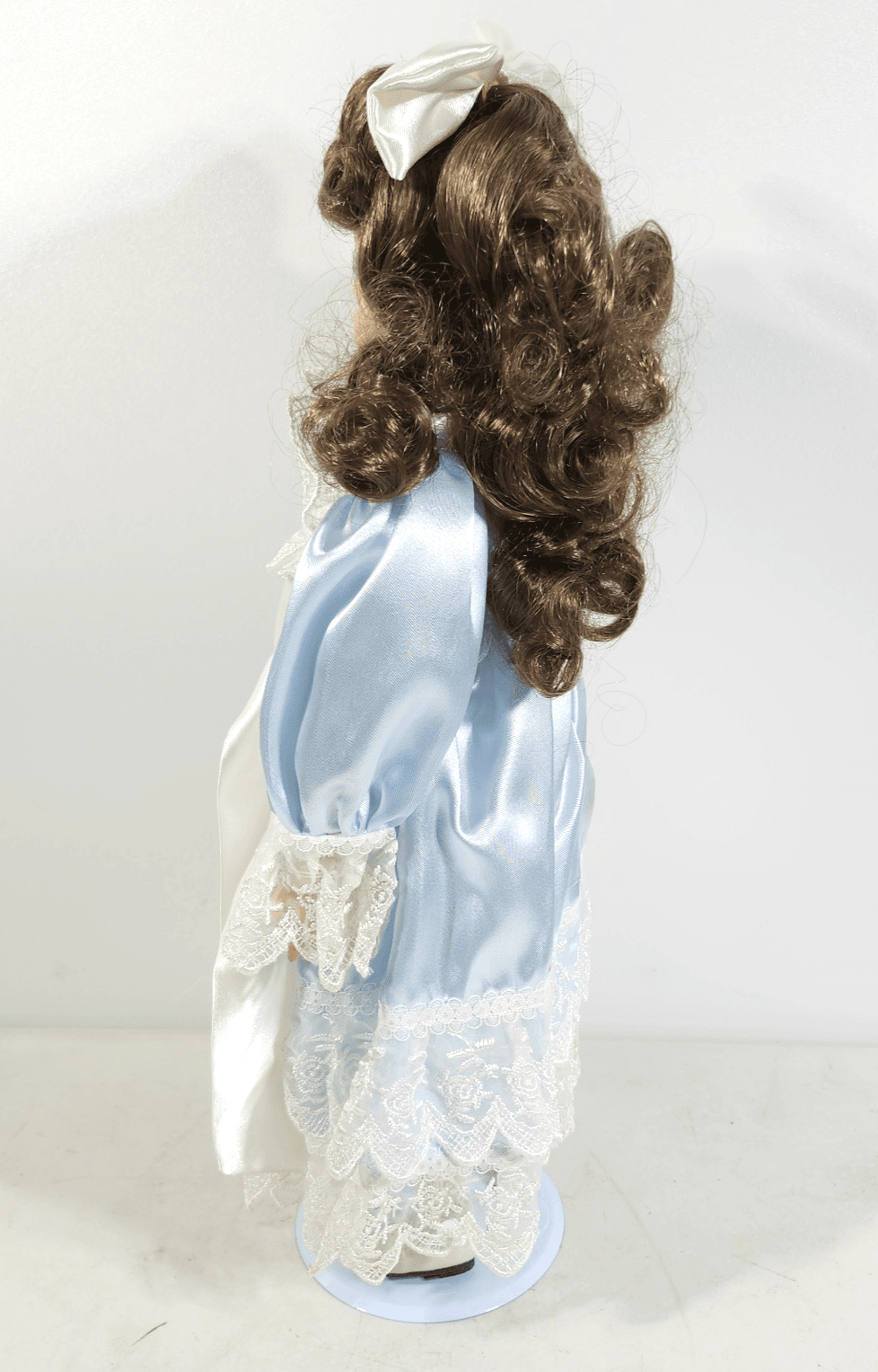 Vintage 1991 Seymour Mann Connoisseur Collection 16" Porcelain Doll W/Stand - Thumbnail 9