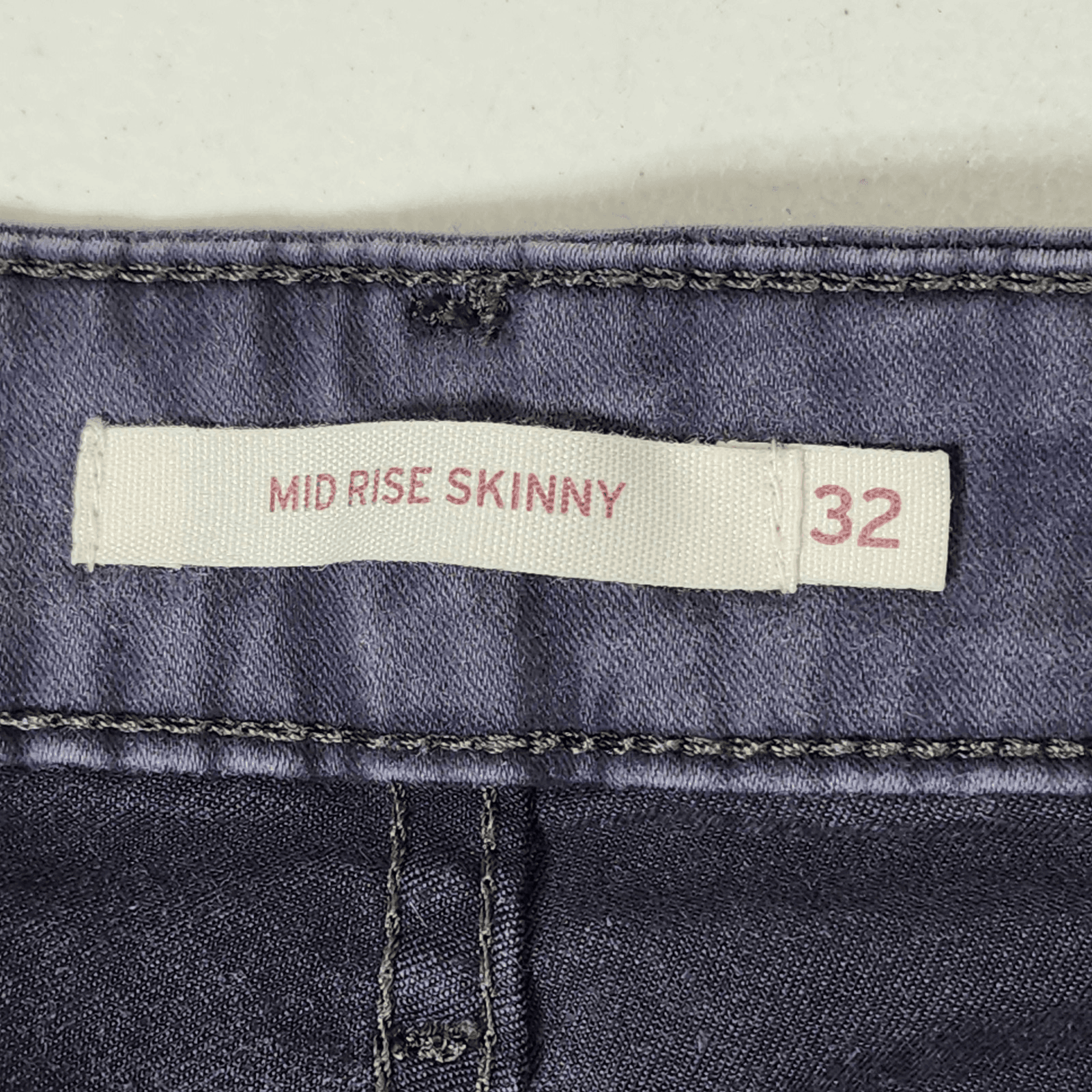 Levi’s Jeans Women’s Size 32 Mid Rise Skinny Gray Pants - Thumbnail 7