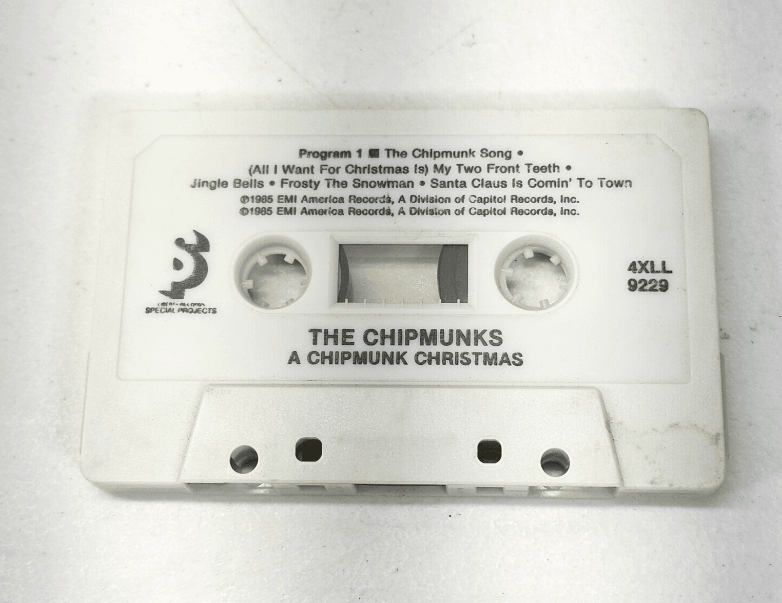 The Chipmunks Chipmunk Christmas Holiday Music Cassette Tape Kids - Thumbnail 4