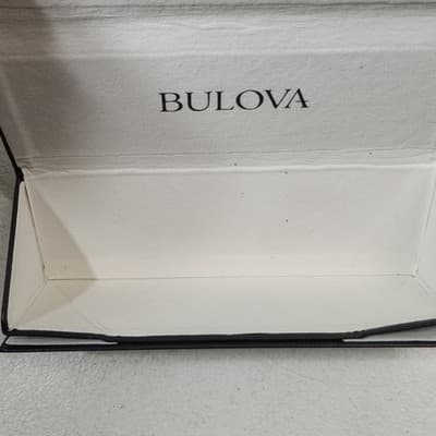 BULOVA Eyeglasses Sunglasses CASE ONLY Triangular Gray with Magnetic Closure - Thumbnail 6