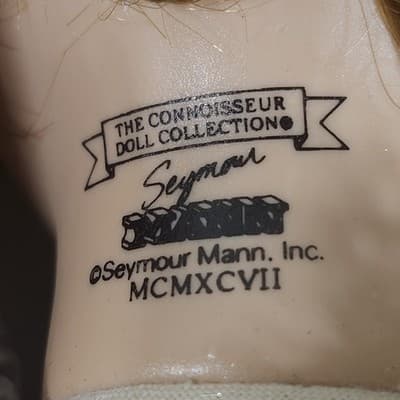 Seymour Mann Porcelain Curly Hair Faith Connoisseur Collection Doll - Thumbnail 10