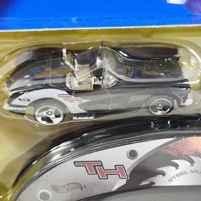 Hot Wheels Pavement Pounders '58 Chevy Corvette Treasure Hunt Car 1/64 Toy NEW - Thumbnail 4