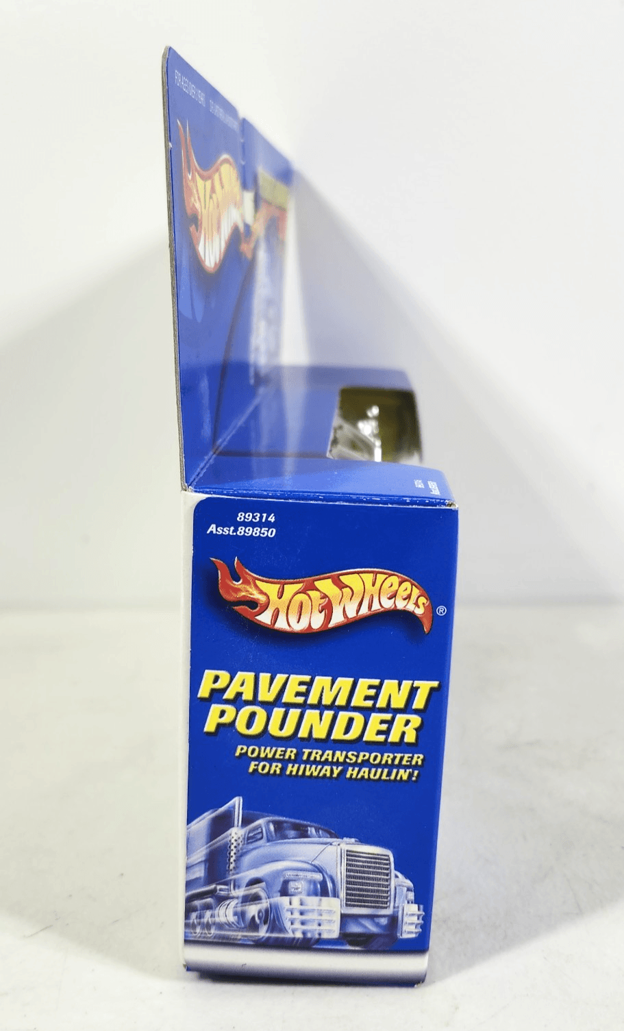Hot Wheels Pavement Pounders '58 Chevy Corvette Treasure Hunt Car 1/64 Toy NEW - Thumbnail 6