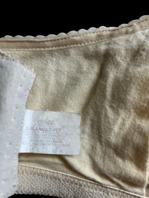 Jodee Surgical Balanced Fit Mastectomy Bra Lacy Soft Cup Inside Pocket 40B Cream - Thumbnail 3