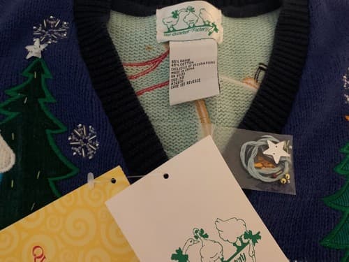 New Quacker Factory Hidden Button Cardigan Sweater PLAYING SNOWMEN XS Christmas - Thumbnail 4