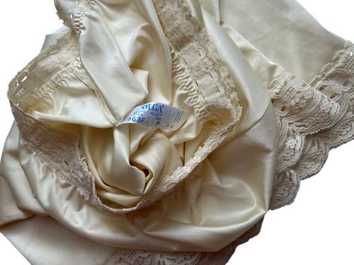 Vintage Olga Secret Hug Half Slip Skirt Yellow Cream Lingerie Sheer Lace Waist - Thumbnail 2