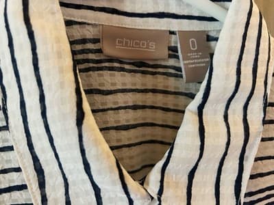 M Lot Of 2 Women’s Tops Shirts White Columbia & Chicos Striped Blouse Spring - Thumbnail 10