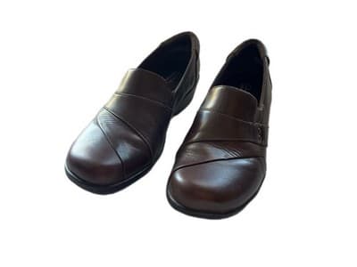 Size 9 Women’s Brown Leather Clark’s Slip On Shoes Loafers - Thumbnail 3