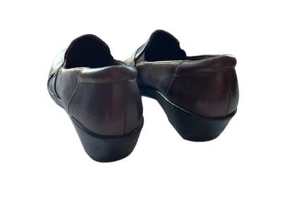 Size 9 Women’s Brown Leather Clark’s Slip On Shoes Loafers - Thumbnail 4