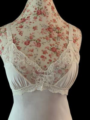 Vintage Cream Camisole Wide Scalloped Floral Lace Lingerie White Bust 32-34” - Thumbnail 4