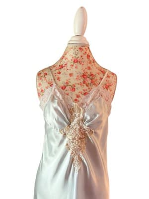 Vtg Nightgown By Appel Shiny Satin Floral Lace Appliqués Lingerie Slippery - Thumbnail 4