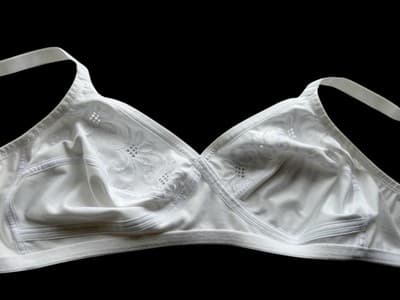 Marks And Spencer White Bra 38C Wire Free Embroidered Cups Cotton Blend Wireless - Thumbnail 2
