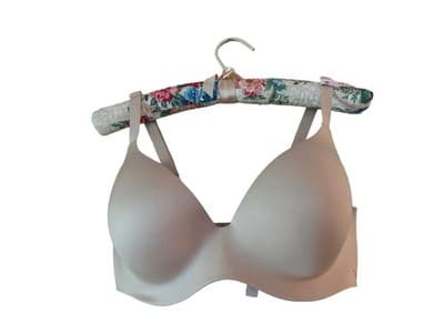 34DD Victoria’s Secret Nude Beige Bra Soft Comfort Lingerie NWOT New