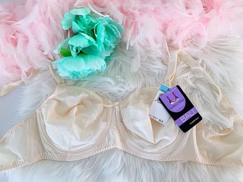 36C Bali Bra Nude NWT Floral Scalloped Cups Sheer Chiffon Accents