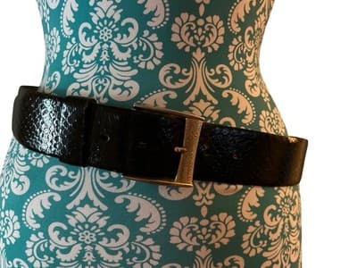Sz M Vintage 1990’s Black Textured Snakeskin Belt Square Gold Buckle Old Money - Thumbnail 14