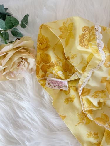 Vintage Pillowcase 1960’s White Yellow Roses Floral Mid Century By Cannon - Thumbnail 3