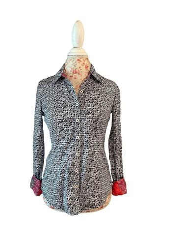 Lilly Pulitzer It’s A Lilly Long Sleeved Blouse Top Logo Print 2 - Thumbnail 6