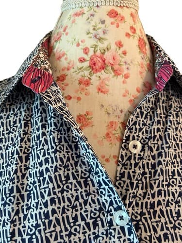Lilly Pulitzer It’s A Lilly Long Sleeved Blouse Top Logo Print 2 - Thumbnail 3