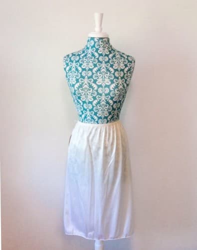 Vintage 1960’s White Skirt Slip Lingerie Half Slip Pink Embroidered Rose Aqua M - Thumbnail 3