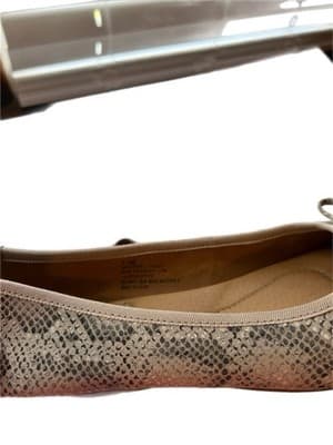 BORN Size 8.5 Genuine Leather Ballet Flats Women’s Shoes Black Beige Slip On - Thumbnail 3