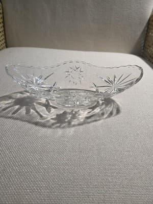 Vintage 4 piece Clear Pressed Glass Starburst Pattern Bowl and Tray Set - Thumbnail 2