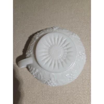 Vintage Imperial Glass Milk Glass 5 inch cream soup bowl grapevine pattern - Thumbnail 2