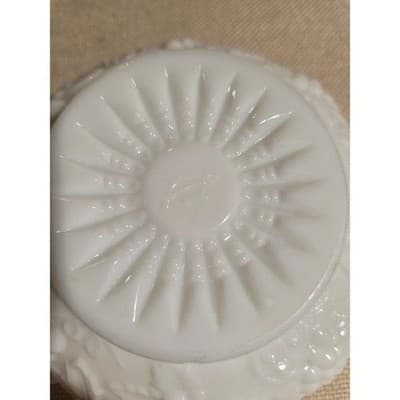Vintage Imperial Glass Milk Glass 5 inch cream soup bowl grapevine pattern - Thumbnail 4