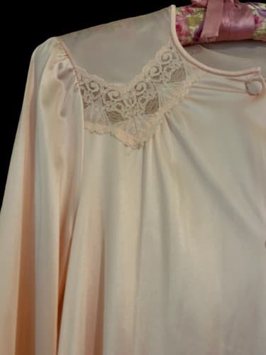 Vintage Pastel Peach Vanity Fair Robe Nylon 1960’s Housecoat Lace Shiny Small - Thumbnail 6