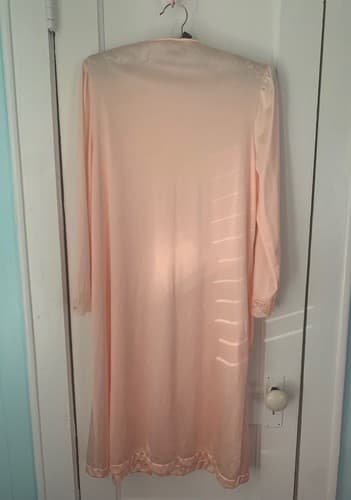 Vintage Pastel Peach Vanity Fair Robe Nylon 1960’s Housecoat Lace Shiny Small - Thumbnail 3