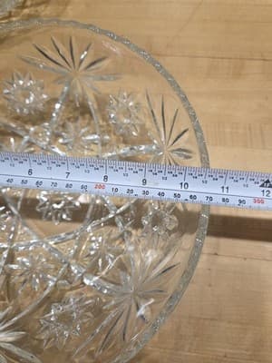 Pair of 8.5" and 10.5" Anchor Hocking Round Glass Bowls - Star of David Pattern - Thumbnail 5