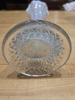ANTIQUE 1907 FENTON WHITE OPALESCENT SWUNG TREE TRUNK VASE PLUNGER BOTTOM 11.5" - Thumbnail 6