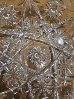 Pair of 8.5" and 10.5" Anchor Hocking Round Glass Bowls - Star of David Pattern - Thumbnail 2