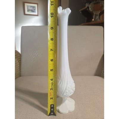RARE! Vintage Milk Glass Vase – Geometric Diamond Pattern – Ruffled Top - Thumbnail 6