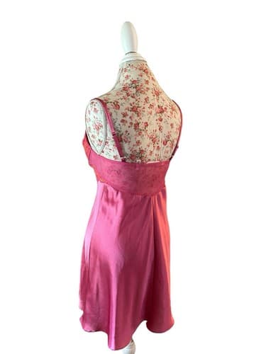 Victoria’s Secret Chemise Medium Pink Shiny Satin Padded Cups Lingerie Nighty - Thumbnail 3