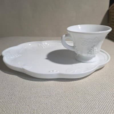 Vintage Indiana Glass Colony Harvest White Milk Glass Snack Set of 3 [COPY] - Thumbnail 2