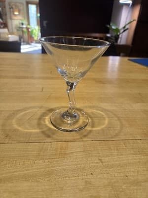 Libbey 5 Oz Z-Stemmed Martini Glasses case of 12 - Thumbnail 3